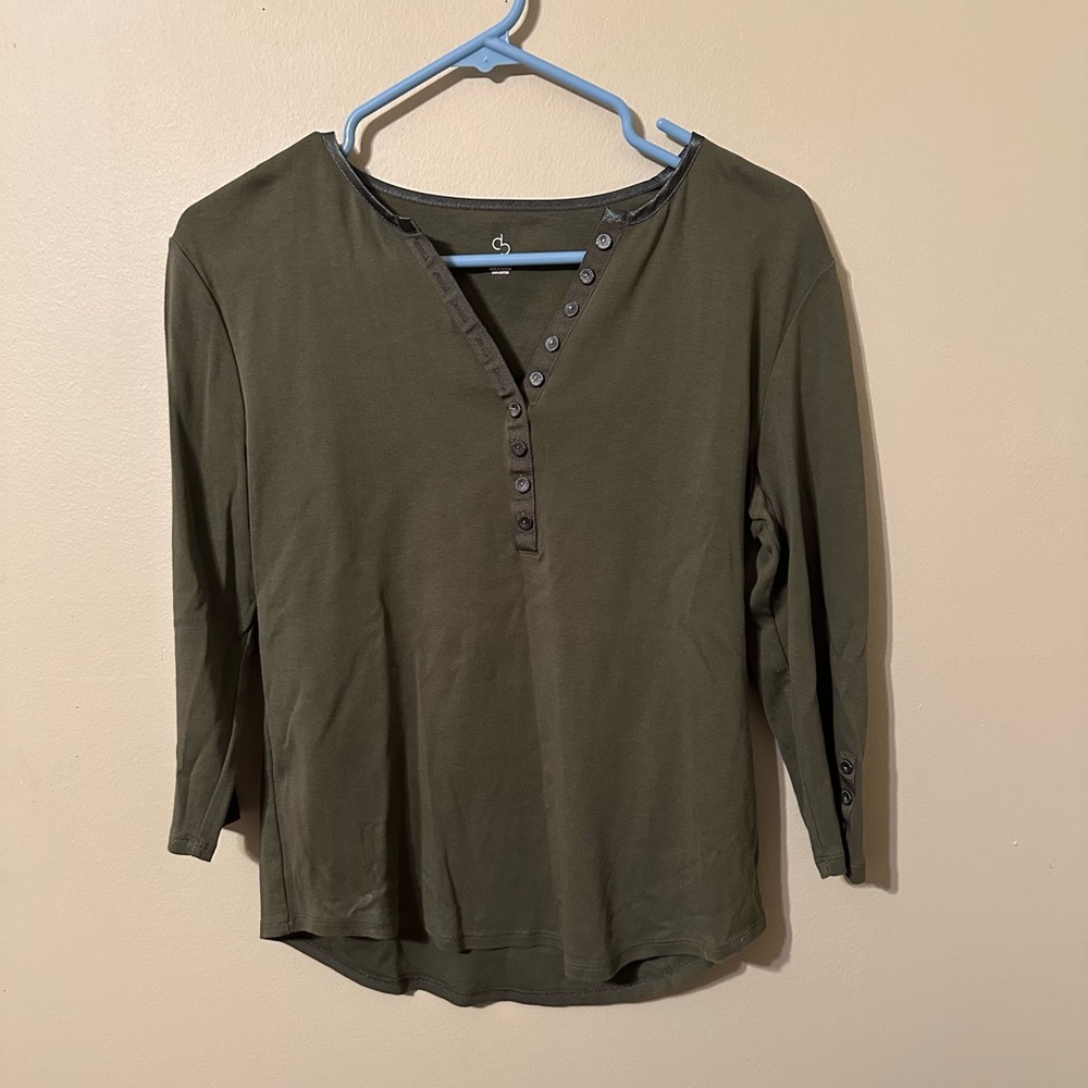 Olive Green Button-Down Women's Top, size Medium, 3/4 sleeve, like new